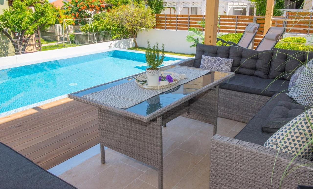 Acharavi Beach Villa 外观 照片